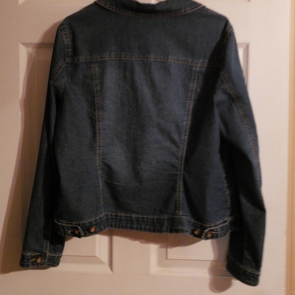 Jacket - Picture 2 of 3